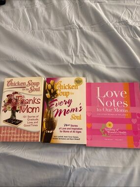 Love Notes to Our Moms Pink Keepsake Gift Book and 2 Chicken Soup books for moms